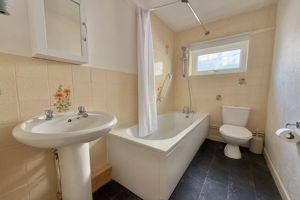 Annexe Bathroom- click for photo gallery